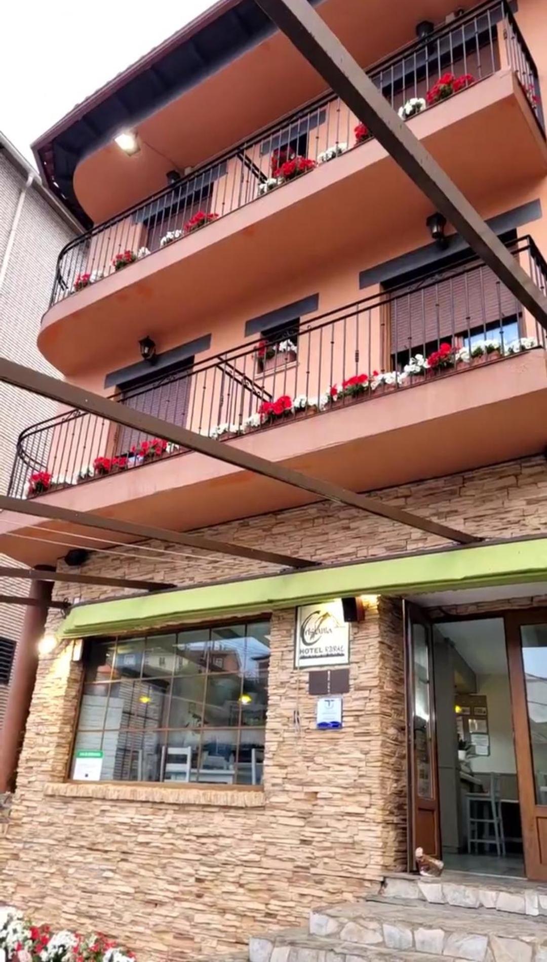 Hotel Rural Cristania Caminomorisco エクステリア 写真